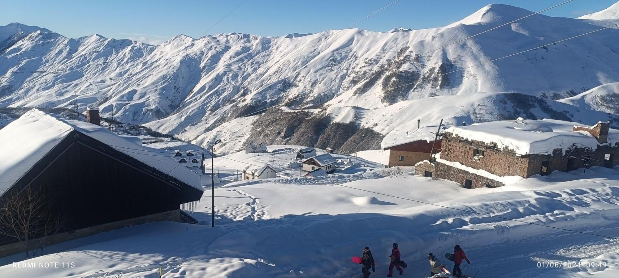 New Shino Gudauri Hotel ภายนอก รูปภาพ